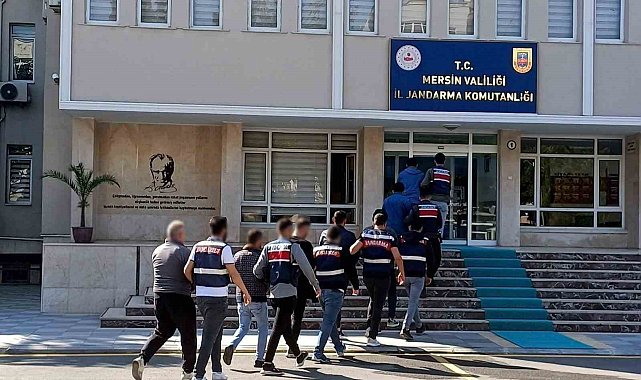 Mersin'de aranan 26 şahıs jandarma ekiplerince yakalandı