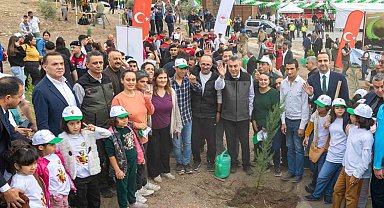 Mersin'de binlerce fidan toprakla buluştu