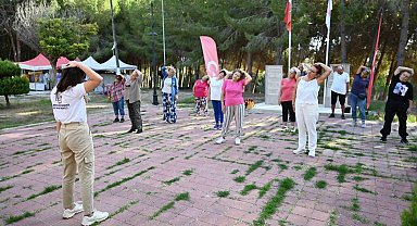 Mersin'de emekliler Tarsus'un güzelliklerinde buluştu