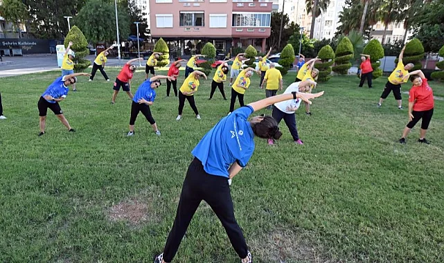 Mersin'de emeklilere "Sabah Sporu" etkinliği