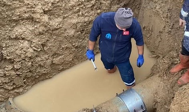 Merzifon'un eskiyen içme suyu hattı patlak verdi: Bir ayda 107 su arızası yaşandı