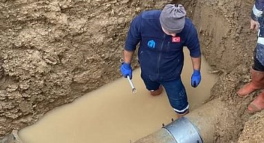 Merzifon'un eskiyen içme suyu hattı patlak verdi: Bir ayda 107 su arızası yaşandı