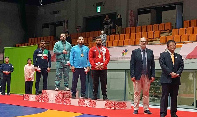 Millî güreşçi Berke Nergiz, Tokyo'dan madalyayla döndü