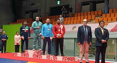 Millî güreşçi Berke Nergiz, Tokyo'dan madalyayla döndü