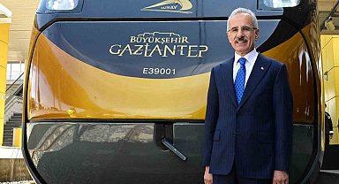 Milli Banliyö Tren Seti Projesi kapsamında üretilen dördüncü tren seti Gaziantep Büyükşehir Belediyesi'ne ulaştı