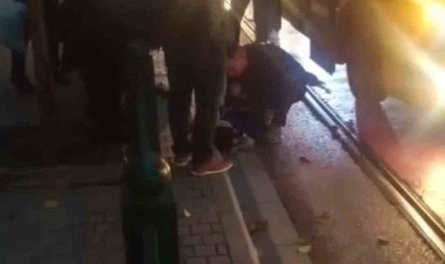 Minibüsün çarptığı 9 yaşındaki çocuk yaralandı
