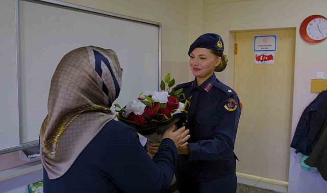 Minik Sırma büyüdü teğmen oldu: Bayburt jandarmadan duygulandıran 'Öğretmenler Günü' mesajı