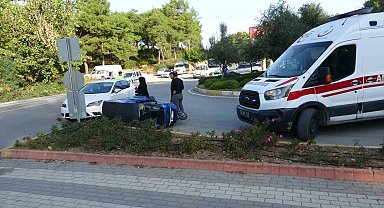 Motorlu bisiklet ile otomobil çarpıştı: 1 yaralı