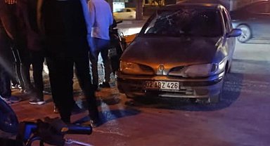 Motosiklet ile otomobil çarpıştı: 1 yaralı
