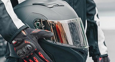 Motosiklet ve bisiklet sürücülerine eldiven ve gözlük zorunluluğu!