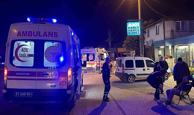 Motosiklet, yolun karşısına geçmeye çalışan adama çarptı: 3 yaralı
