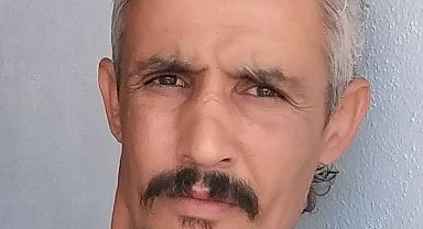 Motosikletten düşüp alevler içinde kalan sürücünün o anları görüntülendi