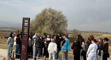 Muğlalı gençler medeniyet, tarih ve kültür kampı ile Bitlis ve Van'ı keşfetti