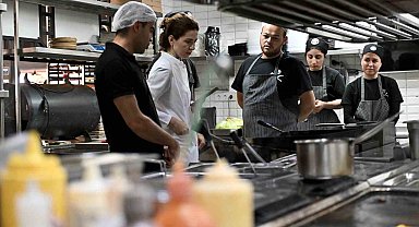 Muratpaşa'da 50 işletmeye Gold Town hijyen bilgilendirmesi yapıldı