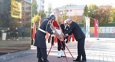 Muş'ta 10 Kasım töreninde dikkat çeken detay
