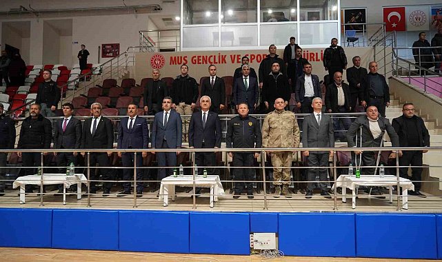 Muş'ta 35 amatör spor kulübüne 2 milyon TL malzeme desteği