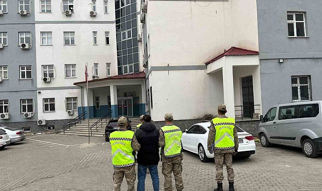 Muş'ta aranan hükümlü jandarmanın devriyesine takıldı