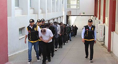 Müteahhitleri 19 milyon lira dolandıran şebeke çökertildi: 23 ilde dev operasyon