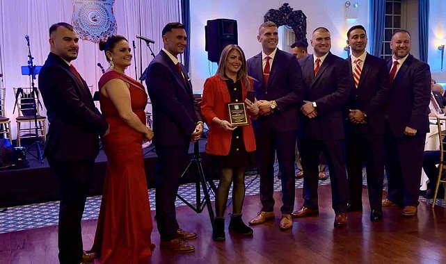 New York'ta Türk Amerikan Kolluk Kuvvetleri'nden İHA'ya ödül
