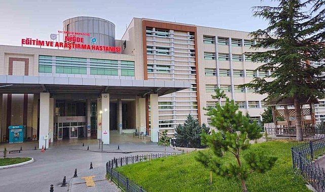Niğde'de hastane ek binasında çıkan yangın kısa sürede söndürüldü