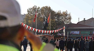 Niğde'de ve Kırşehir'de hayat 2 dakikalığına durdu