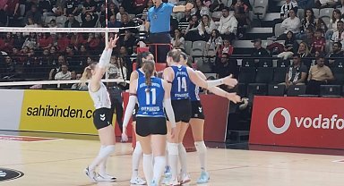 Nilüferli sultanlar filede Beşiktaş'ı set vermeden geçti