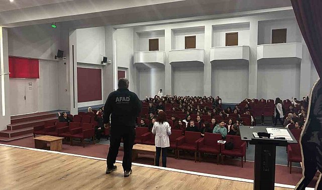 Öğrencilere yönelik afetler ve yangınlarla ilgili eğitimler devam ediyor