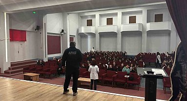 Öğrencilere yönelik afetler ve yangınlarla ilgili eğitimler devam ediyor