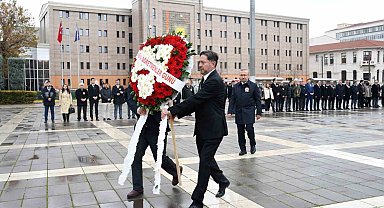 Öğretmenler Günü dolayısıyla çelenk sunma töreni gerçekleştirildi