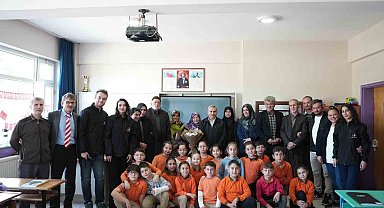 Öğretmenler Günü'nde Düzce Belediyesi'nden anlamlı kutlama