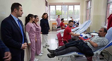 Öğretmenler kan bağışında bulundu