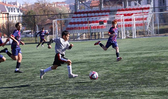 Okul Sporları Yıldız Erkek Futbol Müsabakaları sürüyor