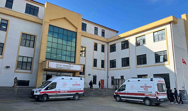Okula getirilen yemekten 5 öğrenci zehirlendi