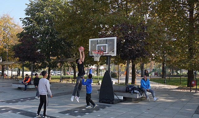 Okula mola, spora fora etkinliğiyle gençler spora doydu