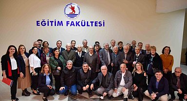 OMÜ Eğitim Fakültesi, Öğretmenler Günü'nü emekli hocalarıyla kutladı