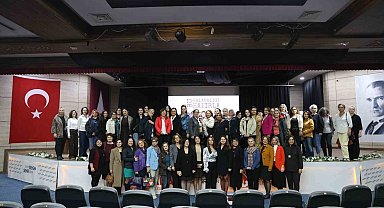 Önce belgesel ardından söyleşi