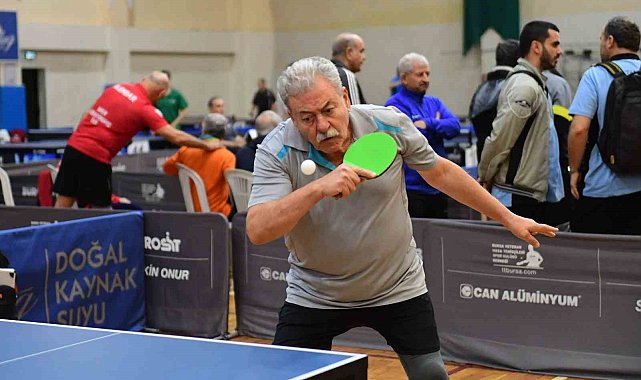 Osmangazi'de veteran sporcular final için ter döktü