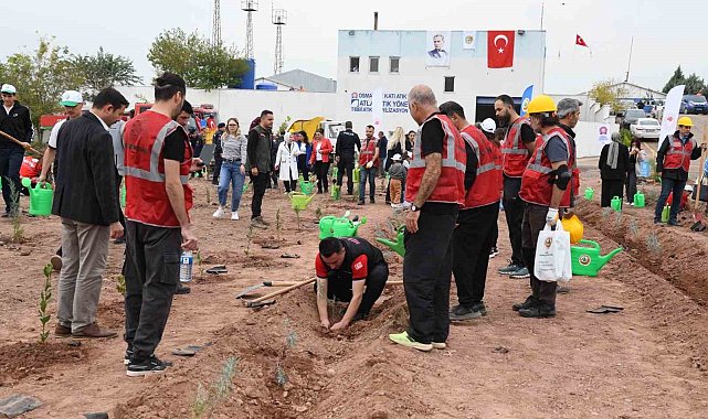 Osmaniye'de 11 Kasım Milli Ağaçlandırma Günü'nde fidanlar toprakla buluştu