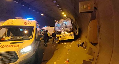 Osmaniye'de otobüs ile tır çarpıştı: 5 yaralı