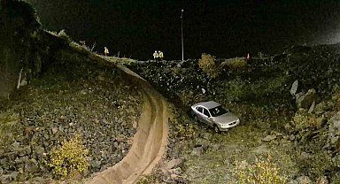 Otomobil viyadükten uçtu: 1 yaralı