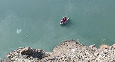 Otomobilin baraja uçtuğu kazada ölenlerin kimlikleri belirlendi