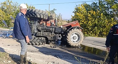 Otomobille çarpışan traktör ikiye bölündü