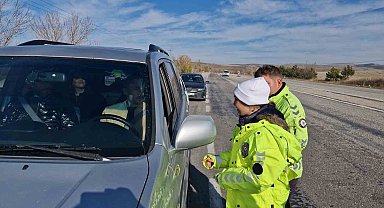 Özel öğrenciler polis üniforması ile denetim yaptı