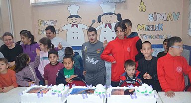 Özel öğrenciler Yeşim Akbaş'ı doğum gününde andı