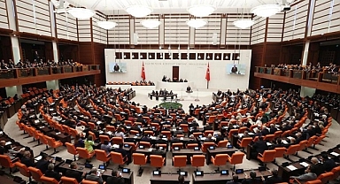 Özgür Özel dahil 12 milletvekilinin dokunulmazlık dosyası Meclis'e sunuldu