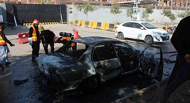 Pakistan'da mahkeme binasında intihar saldırısı: 12 ölü, 27 yaralı