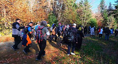 Pamukova'da sonbaharın renkleriyle 14 kilometrelik yürüyüş