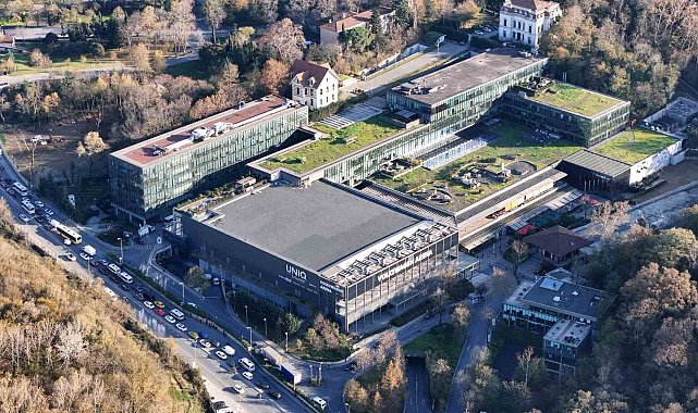 Papa 14. Leo'nun ayine katılacağı Volkswagen Arena'da hazırlıklar sürüyor