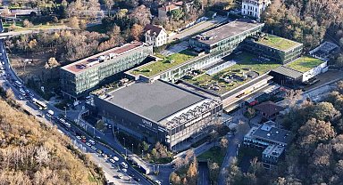 Papa 14. Leo'nun ayine katılacağı Volkswagen Arena'da hazırlıklar sürüyor