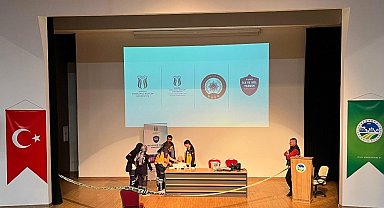 Paramedik öğrencilerine adli vaka uygulama eğitimi